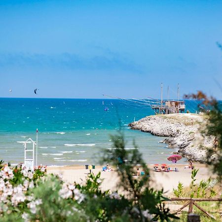 Camping Village Baia Falcone Vieste Exterior photo